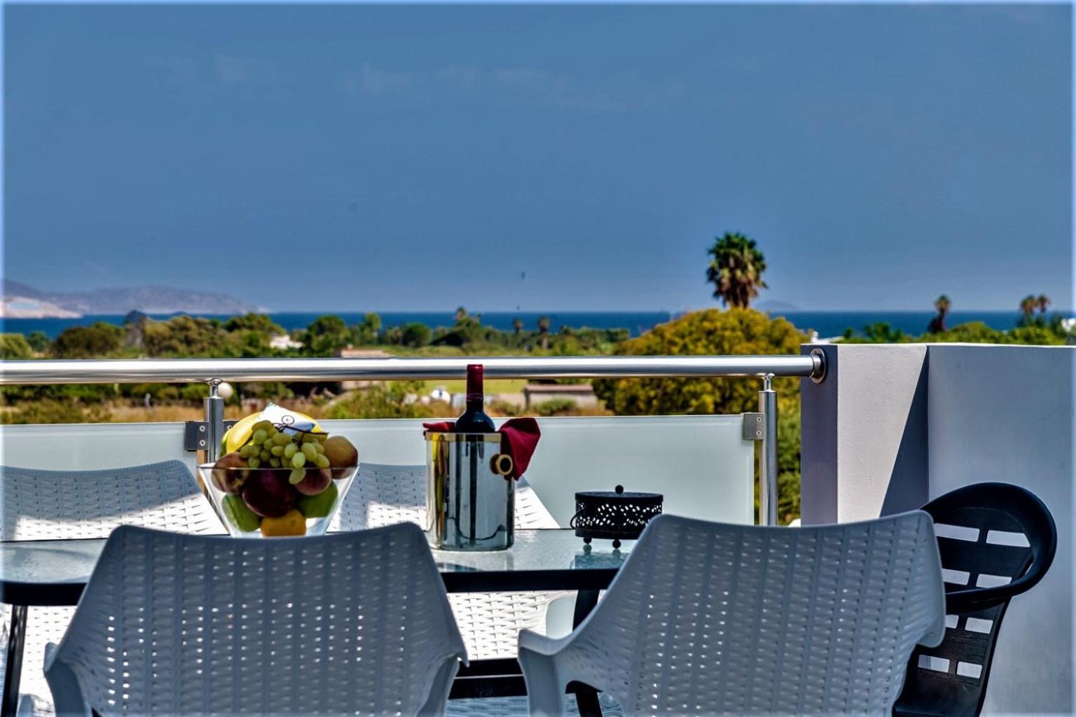 Xenos Villa 2 With A Private Pool,Near The Sea Tigaki 외부 사진